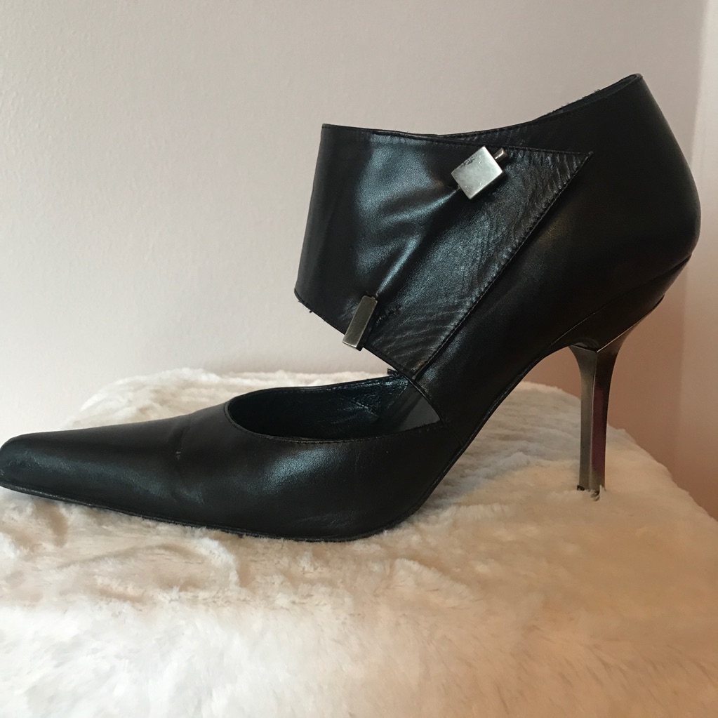 Rare Find Enigma Cfmn Booties